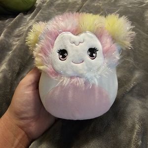 Squishmallows  zaylee the mystery pack bigfoot